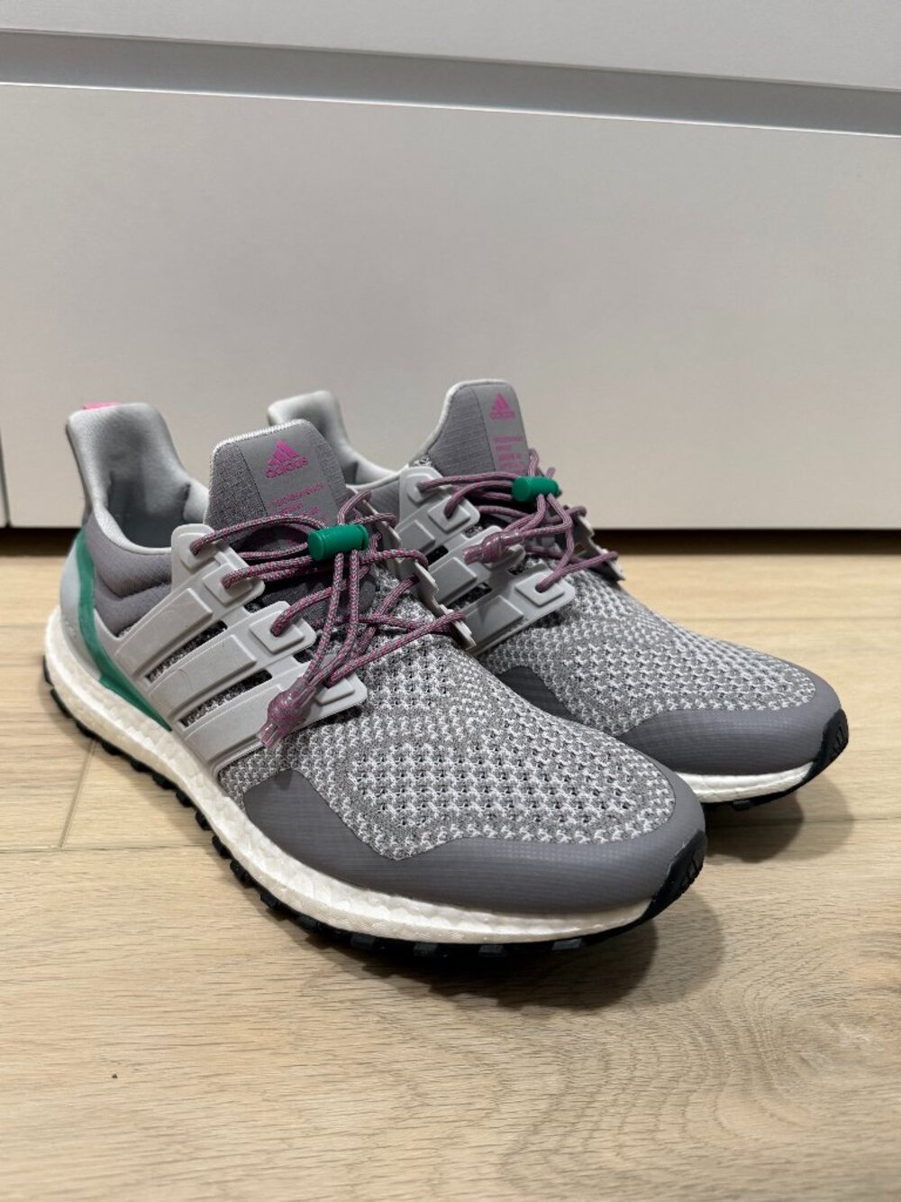 Adidas Ultraboost DNA 1.0 Men’s Grey Lucid Fuchsia HR0071 Size 11
